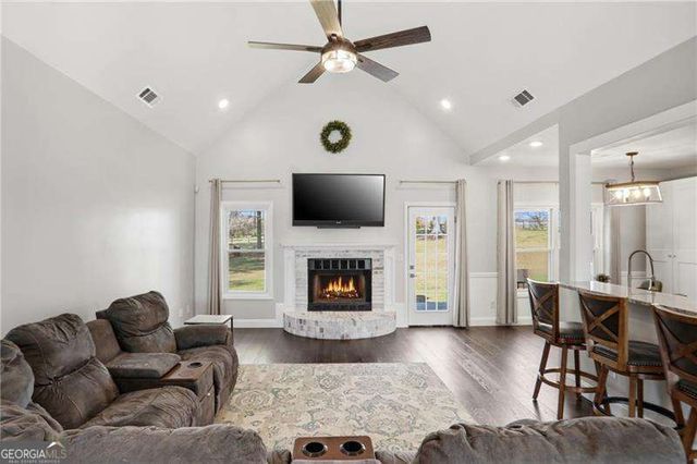 370 Olde Wick Trail, Hoschton, GA 30548