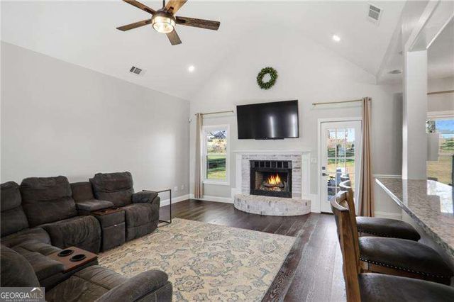 370 Olde Wick Trail, Hoschton, GA 30548