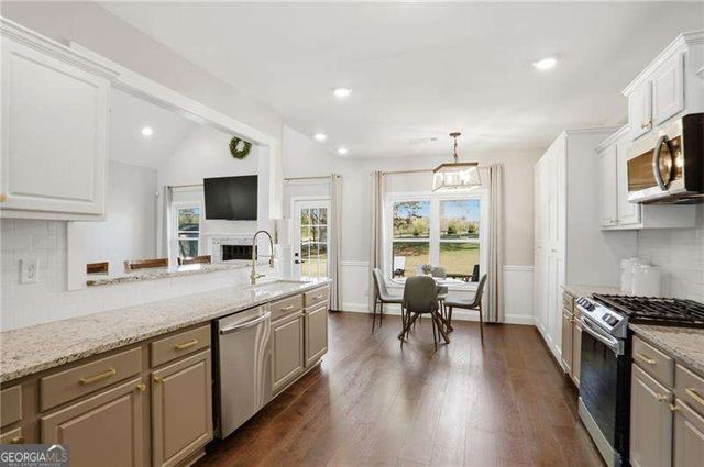 370 Olde Wick Trail, Hoschton, GA 30548