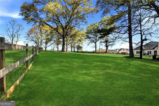 370 Olde Wick Trail, Hoschton, GA 30548