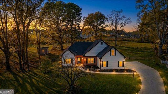 370 Olde Wick Trail, Hoschton, GA 30548