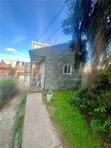 251 37th St, Lawrenceville, PA 15201