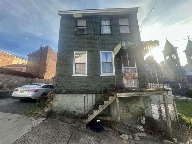 251 37th St, Lawrenceville, PA 15201