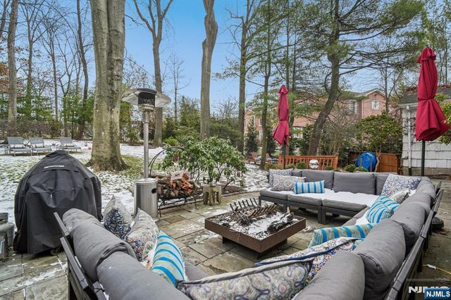 395 Highview Road, Englewood, NJ 07631