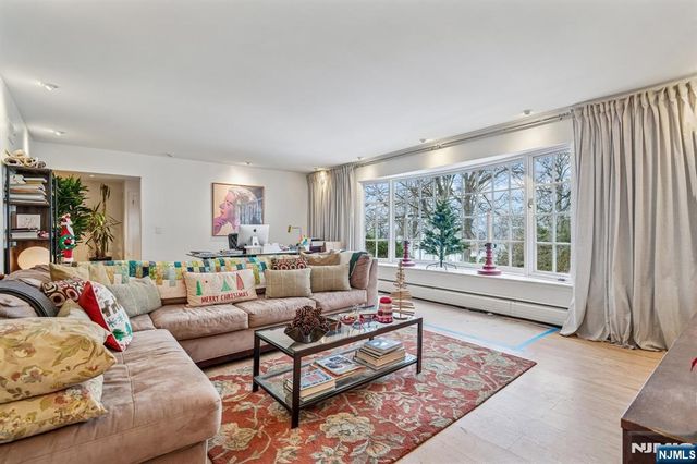 395 Highview Road, Englewood, NJ 07631