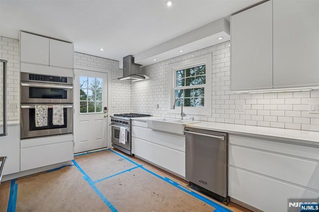 395 Highview Road, Englewood, NJ 07631