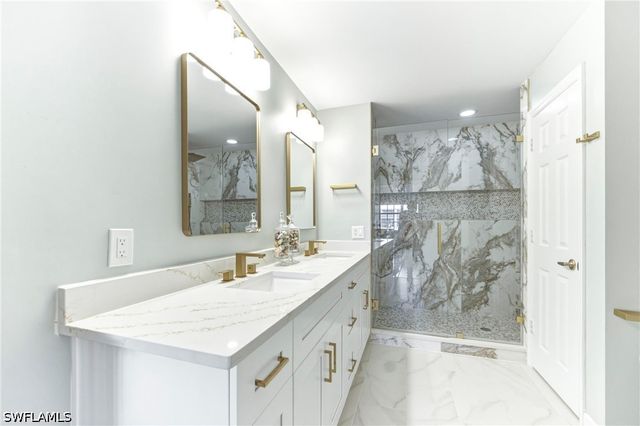 3053 Driftwood WAY 3907, Naples, FL 34109