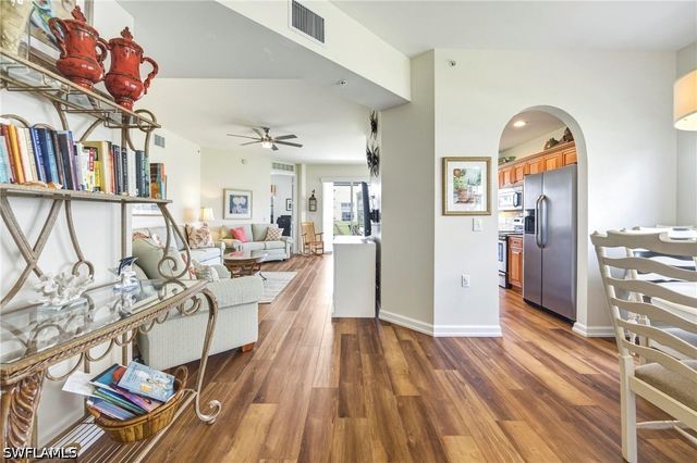 3053 Driftwood WAY 3907, Naples, FL 34109