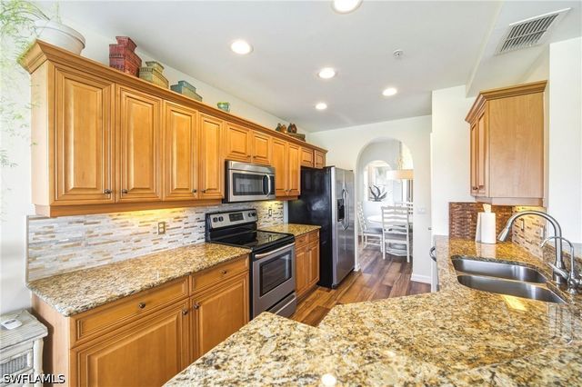 3053 Driftwood WAY 3907, Naples, FL 34109
