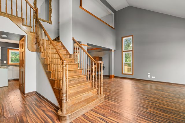 1139 Grand Oak Court, Bartlett, IL 60103