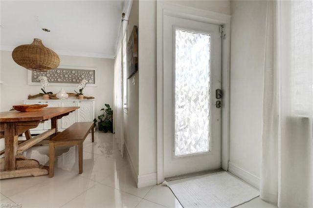1282 Illinois DR, Naples, FL 34103