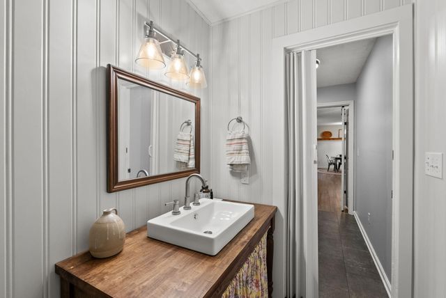 633 Pleasant Hill Drive, Harrodsburg, KY 40330