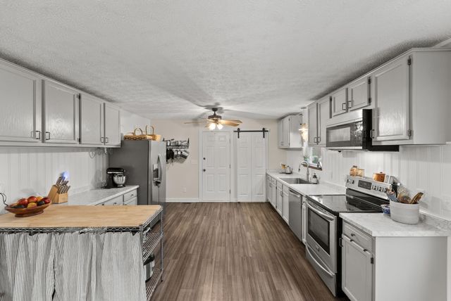 633 Pleasant Hill Drive, Harrodsburg, KY 40330