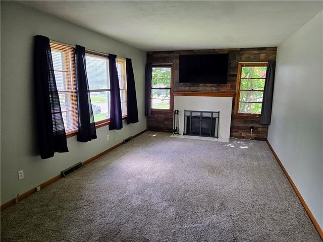 408 E Gay Street, Warrensburg, MO 64093