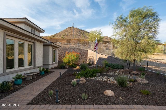 8528 W FALLEN LEAF Lane, Peoria, AZ 85383