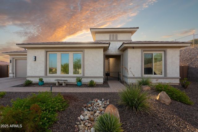 8528 W FALLEN LEAF Lane, Peoria, AZ 85383