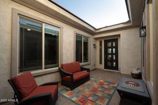 8528 W FALLEN LEAF Lane, Peoria, AZ 85383