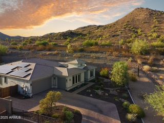 8528 W FALLEN LEAF Lane, Peoria, AZ 85383