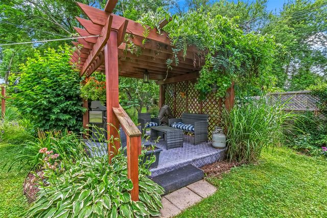 22 Morry Street, Hillsdale, MI 49242