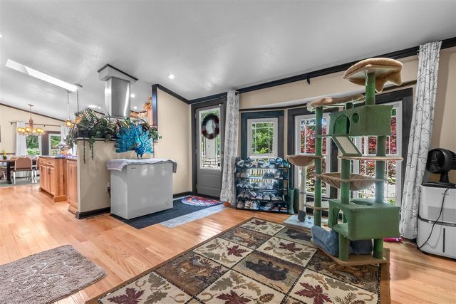 22 Morry Street, Hillsdale, MI 49242