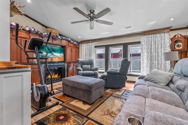 22 Morry Street, Hillsdale, MI 49242