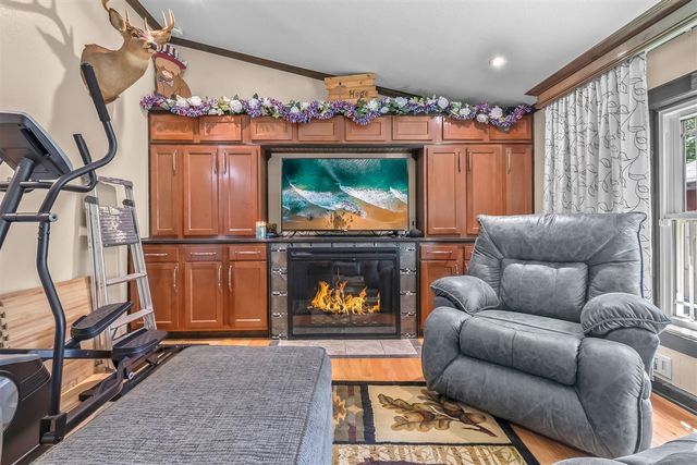 22 Morry Street, Hillsdale, MI 49242