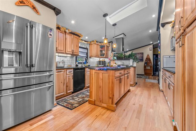 22 Morry Street, Hillsdale, MI 49242