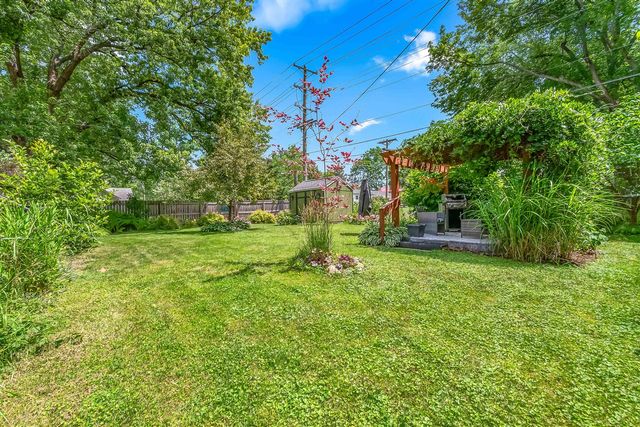 22 Morry Street, Hillsdale, MI 49242