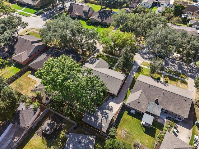 5830 Yarwell Drive, Houston, TX 77096