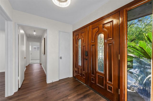 5830 Yarwell Drive, Houston, TX 77096