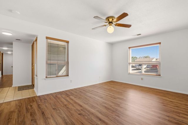 4001 La Frente Court SE, Rio Rancho, NM 87124