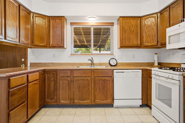 4001 La Frente Court SE, Rio Rancho, NM 87124