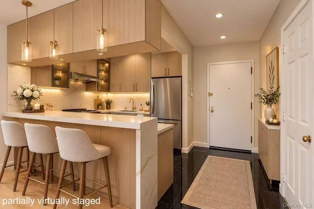 13987 35th Avenue 6B, Flushing, NY 11354