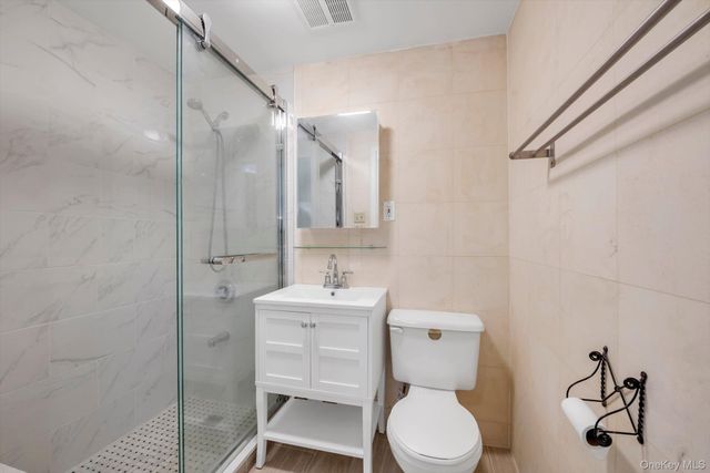 13987 35th Avenue 6B, Flushing, NY 11354