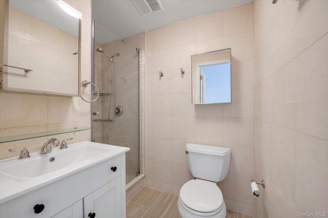 13987 35th Avenue 6B, Flushing, NY 11354
