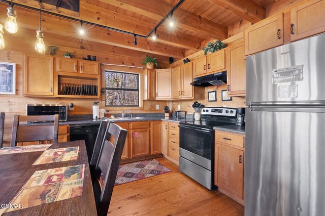 1322 Ridgefield Drive, Sevierville, TN 37876