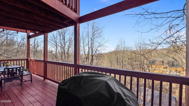 1322 Ridgefield Drive, Sevierville, TN 37876