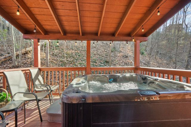 1322 Ridgefield Drive, Sevierville, TN 37876