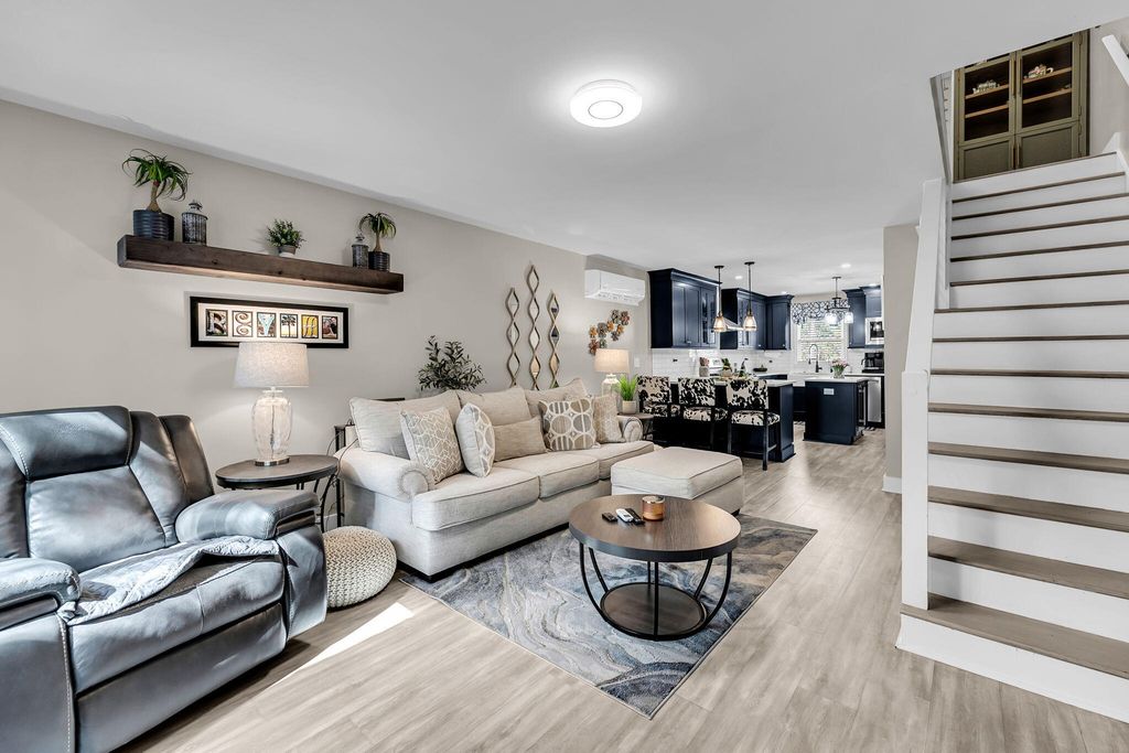 Image 15 of property listing at 9 1/2 Halsey Street, Charleston, SC 29401