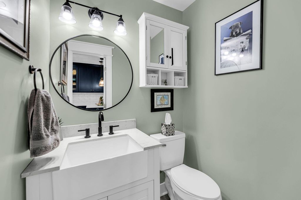 Image 26 of property listing at 9 1/2 Halsey Street, Charleston, SC 29401