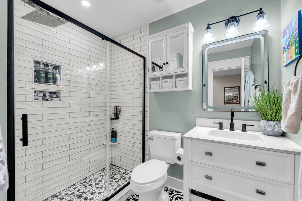 Image 27 of property listing at 9 1/2 Halsey Street, Charleston, SC 29401