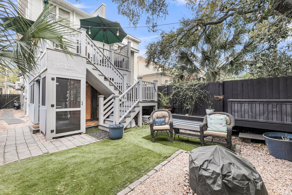 Image 3 of property listing at 9 1/2 Halsey Street, Charleston, SC 29401