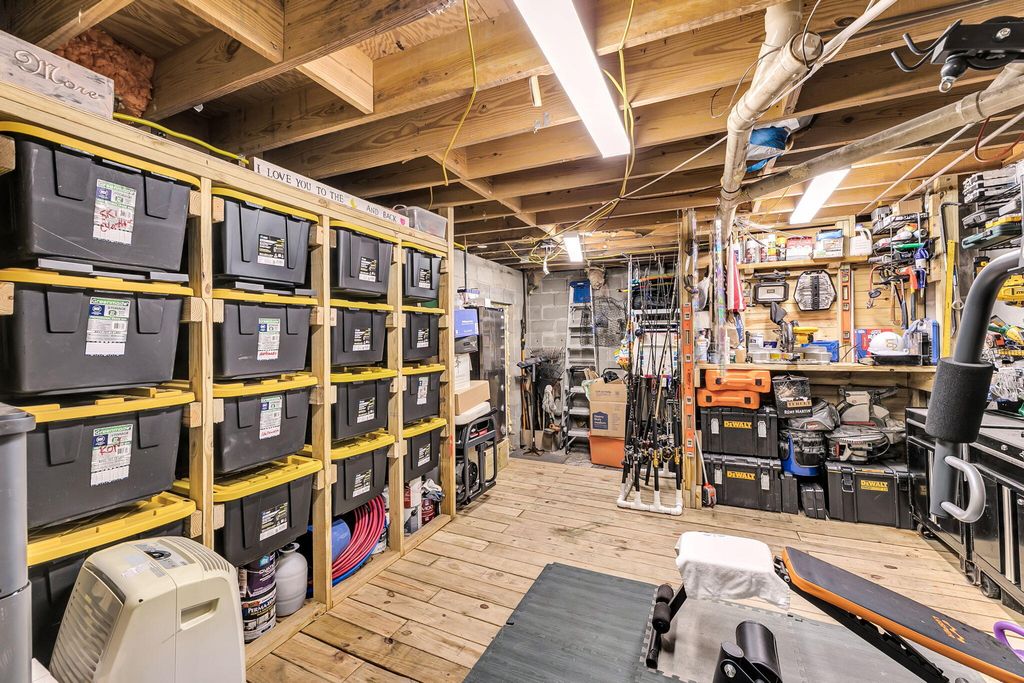 Image 37 of property listing at 9 1/2 Halsey Street, Charleston, SC 29401