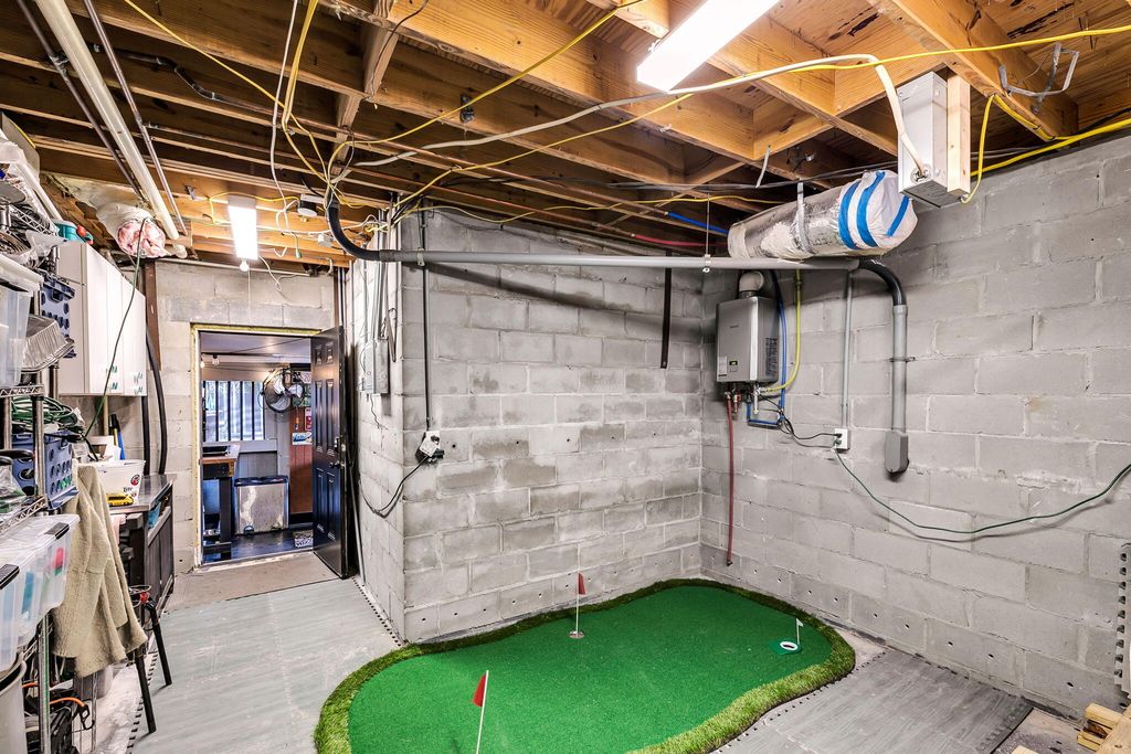 Image 38 of property listing at 9 1/2 Halsey Street, Charleston, SC 29401