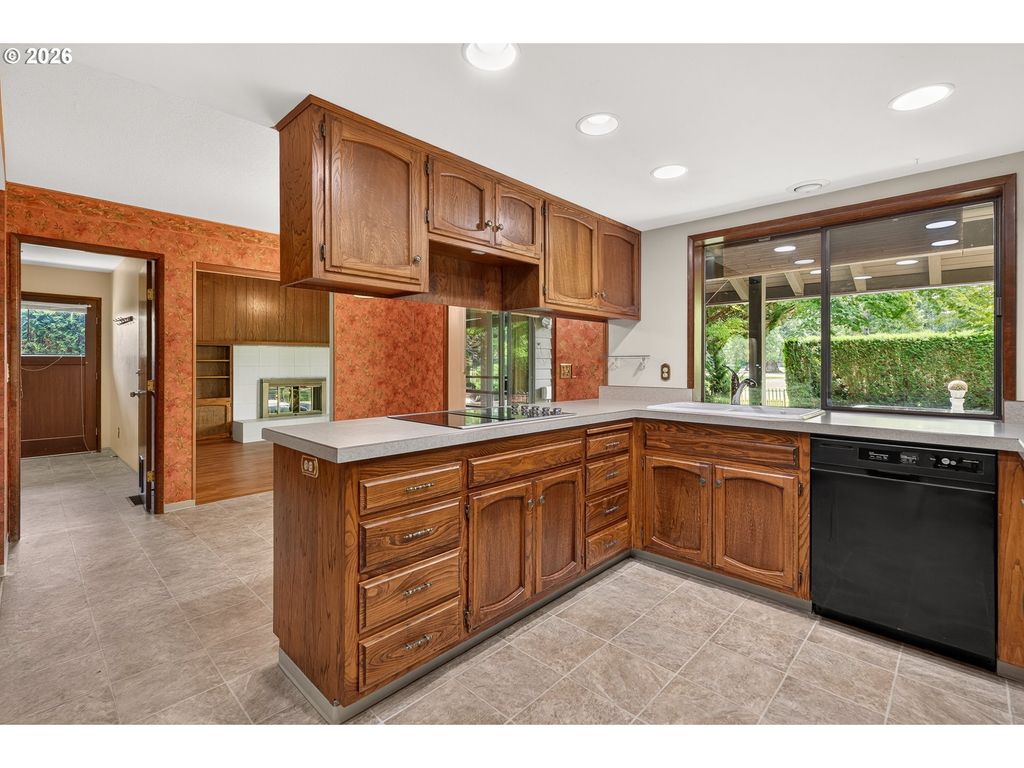 Image 16 of property listing at 1843 Nw SAINT ANDREWS Dr, Mc Minnville, OR 97128