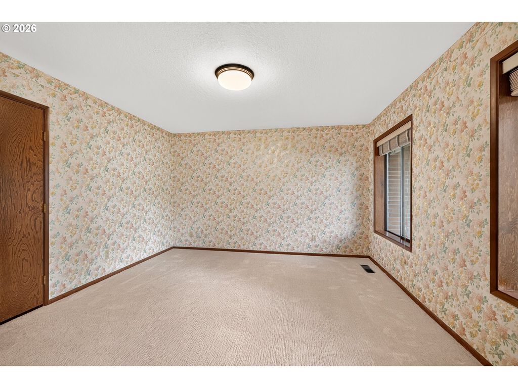 Image 28 of property listing at 1843 Nw SAINT ANDREWS Dr, Mc Minnville, OR 97128