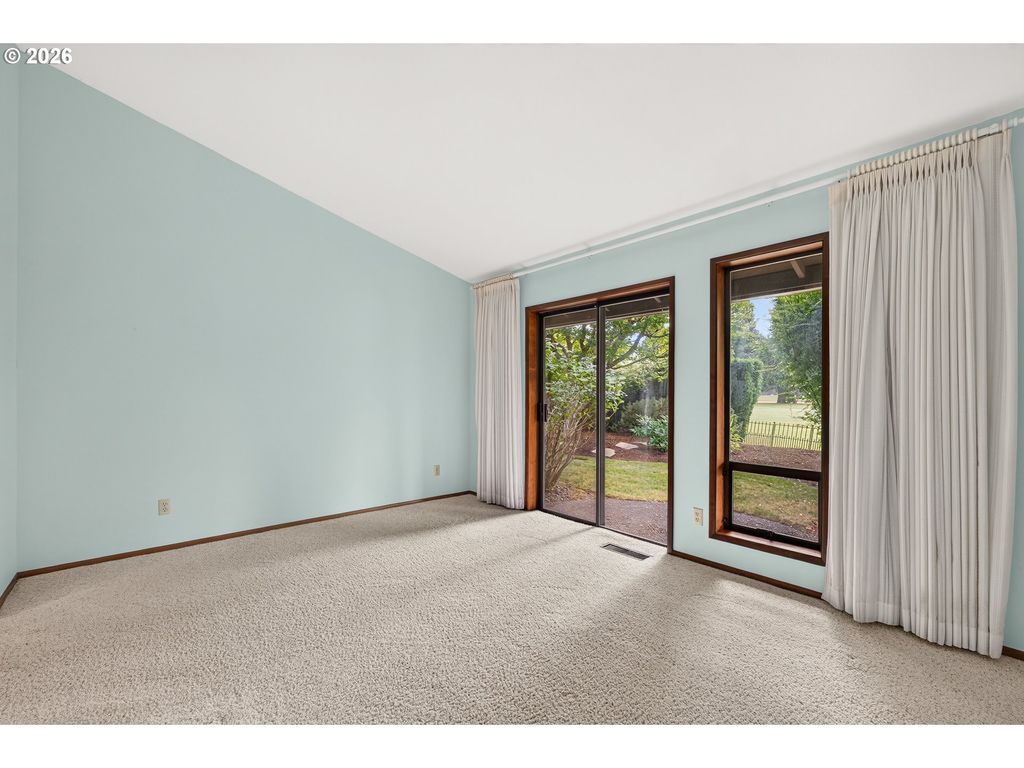 Image 33 of property listing at 1843 Nw SAINT ANDREWS Dr, Mc Minnville, OR 97128