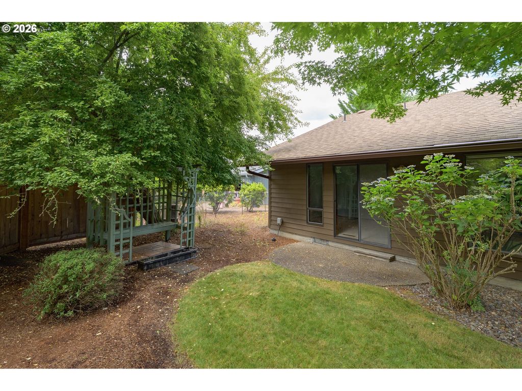 Image 42 of property listing at 1843 Nw SAINT ANDREWS Dr, Mc Minnville, OR 97128