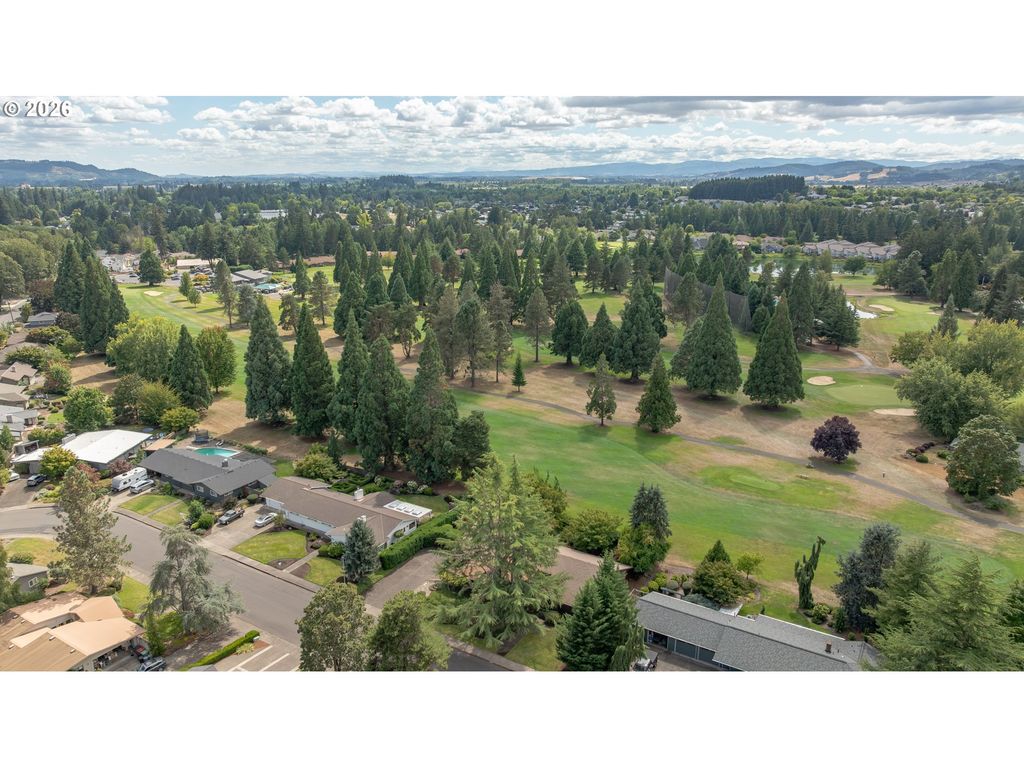 Image 43 of property listing at 1843 Nw SAINT ANDREWS Dr, Mc Minnville, OR 97128