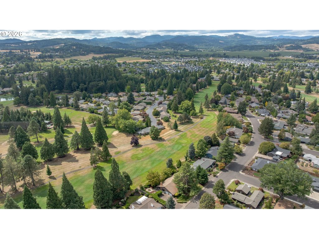 Image 45 of property listing at 1843 Nw SAINT ANDREWS Dr, Mc Minnville, OR 97128